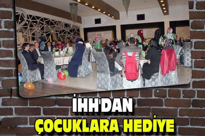 İHH´DAN ÇOCUKLARA HEDİYE