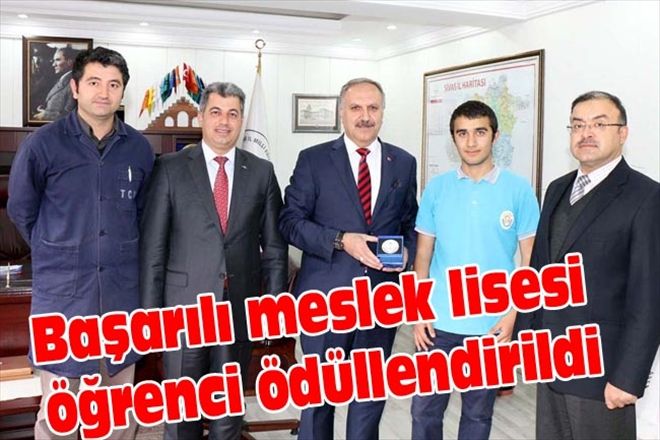 Başarılı meslek lisesi öğrenci ödüllendirildi