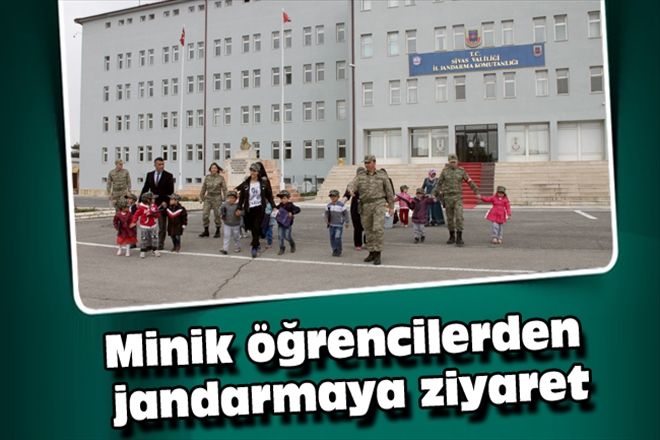 Minik öğrencilerden jandarmaya ziyaret