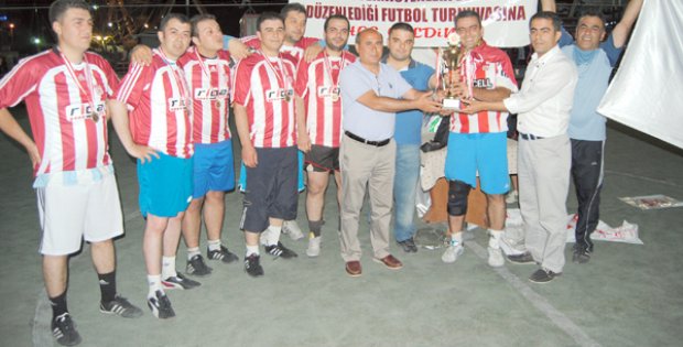 Kupalar sahiplerini buldu