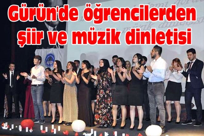 Gürün´de öğrencilerden şiir ve müzik dinletisi