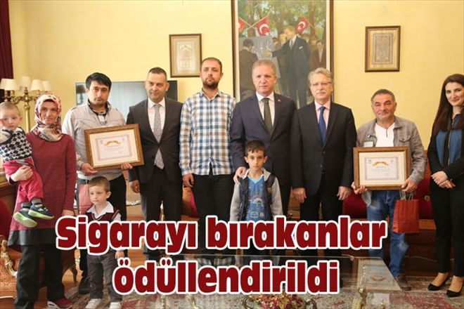 Sigarayı bırakanlar ödüllendirildi
