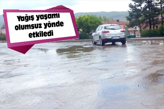 Yağış yaşamı olumsuz yönde etkiledi