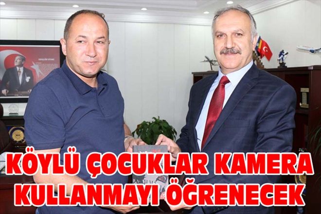 KÖYLÜ ÇOCUKLAR KAMERA KULLANMAYI ÖĞRENECEK