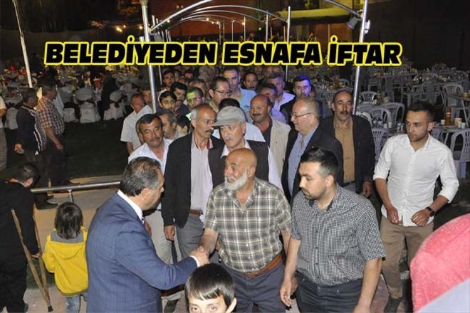 BELEDİYEDEN ESNAFA İFTAR