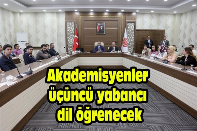 Akademisyenler üçüncü yabancı dil öğrenecek