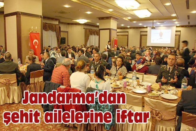 Jandarma´dan şehit ailelerine iftar