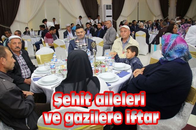 Şehit aileleri ve gazilere iftar