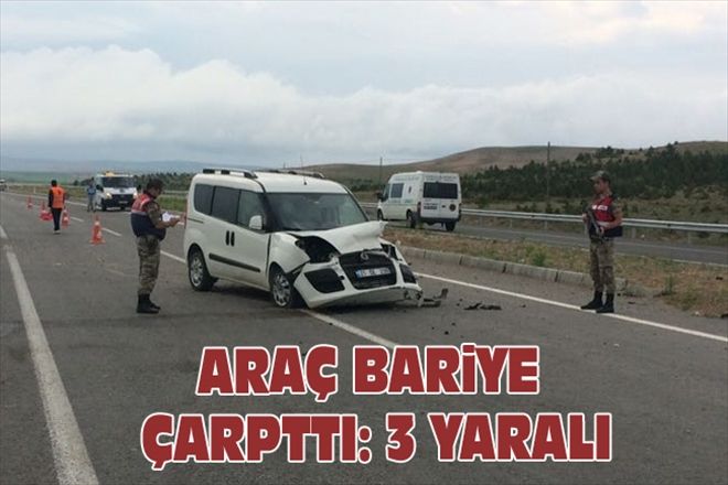 ARAÇ BARiYE ÇARPTTI: 3 YARALI
