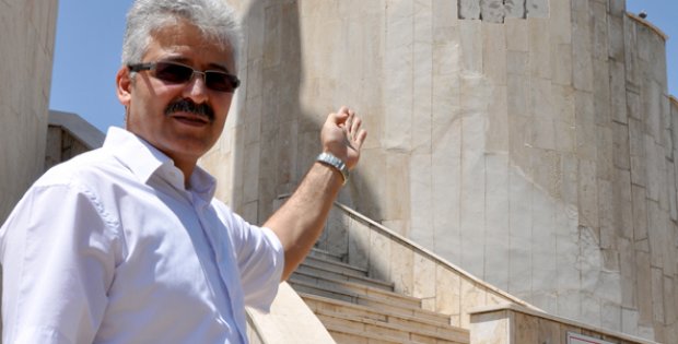 Şehitlerin hatırasına yakışmıyor
