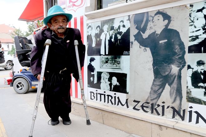 İKİ METREKARELİK BÜFEDE GEÇEN ÖMÜR