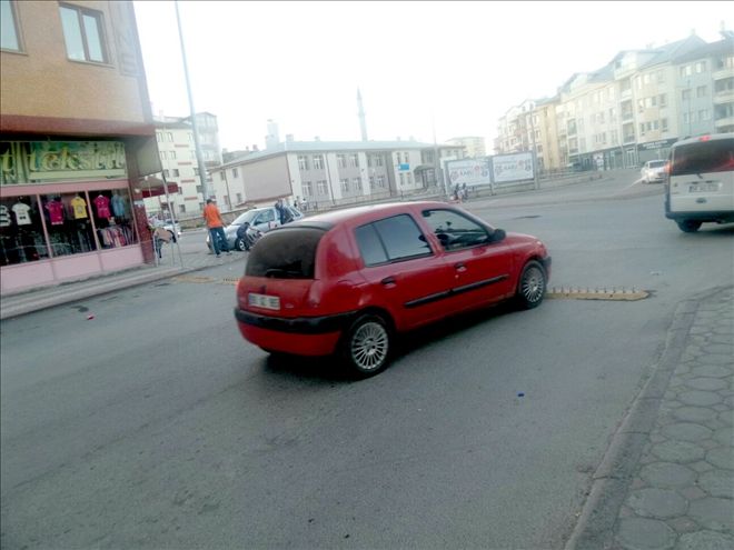 BU SOKAĞA SAPANI KAPIYOR KURT KAPANI