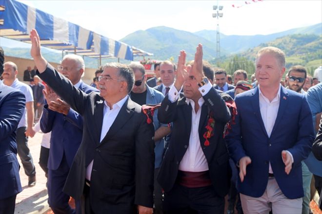 ÖLDÜRMEYEN DARBE  GÜÇLENDİRİR
