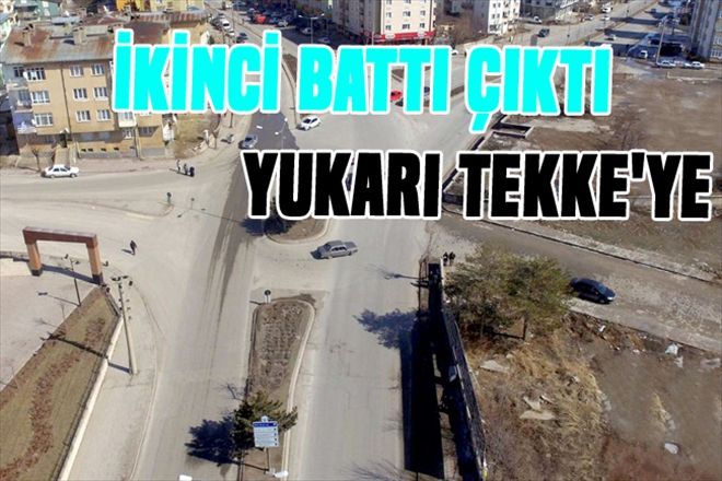 iKiNCi BATTI ÇIKTI YUKARI TEKKE´YE