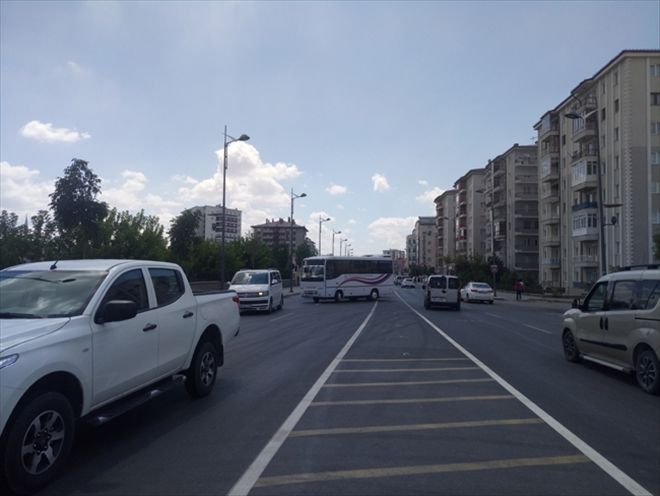 TEHLİKELİ YOL DENETİM BEKLİYOR