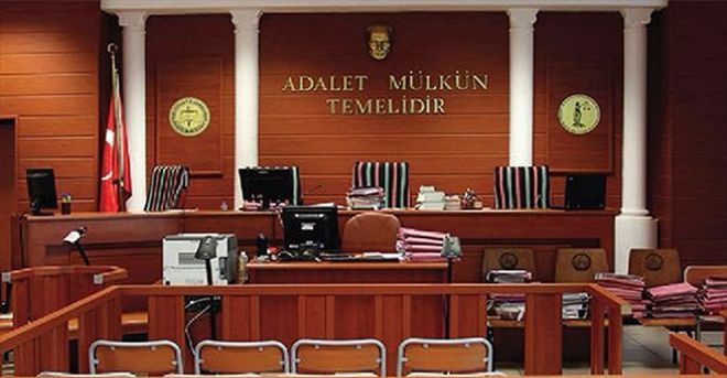 12 şüpheliden 10´u FETÖ´den tutuklandı 
