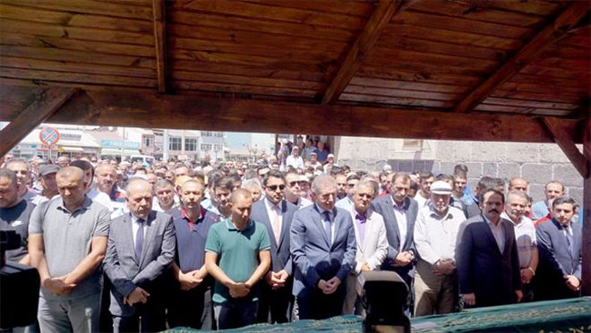 VALİ GÜL, KANGAL´DA MUHTARLARI DİNLEDİ