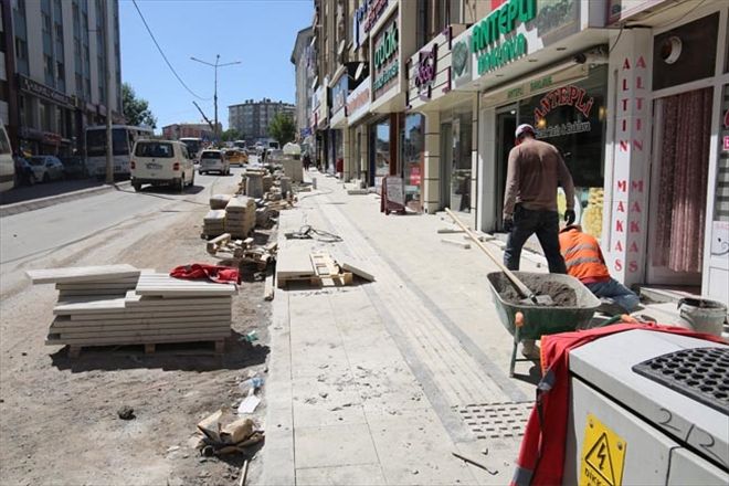 Şehrin dört bir yanı şantiyeye döndü