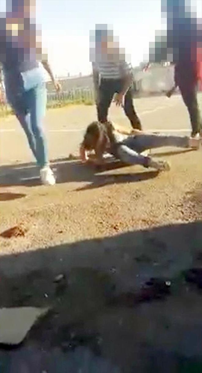 Lise öğrencileri kavga etti