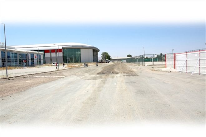 Yeni stadyuma yeni yol