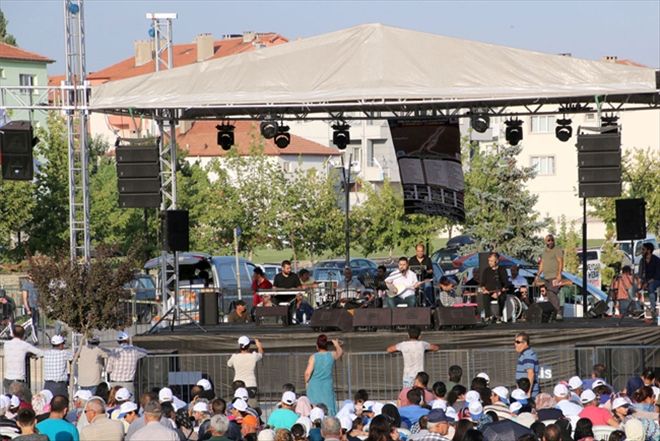 Kırk sanatçı ile iki gün eğlendiler