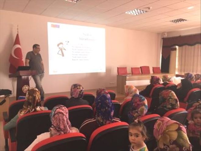 Kadın kursiyerlere girişimcilik eğitimi 
