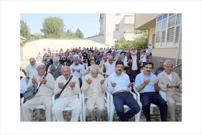 Hacı adayları uğurlandı 