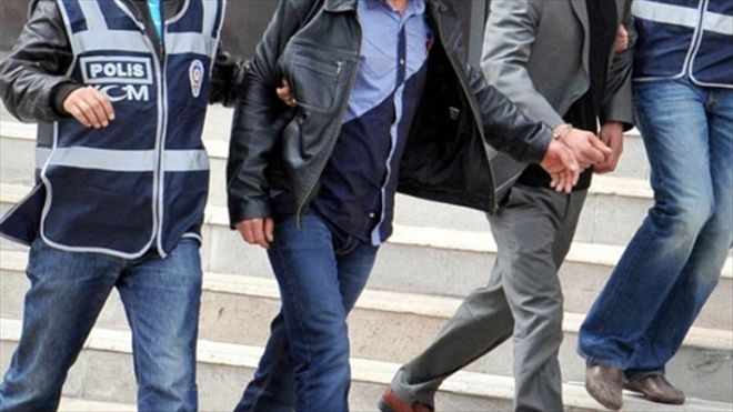 FETÖ´den 3 asker  TUTUKLANDI