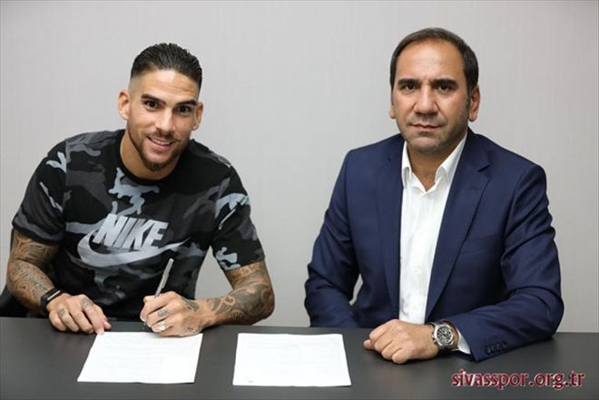 CARL MEDJANİ SİVASSPOR´DA