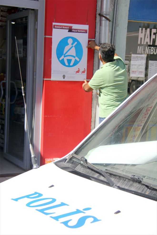Kemerini tak yoluna bak!