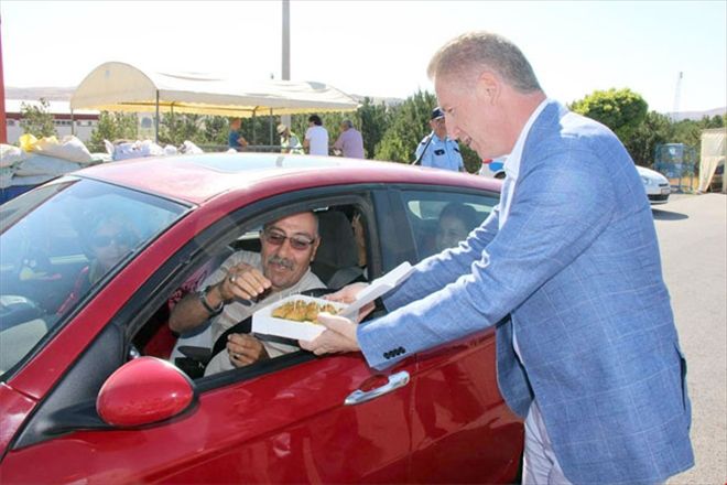 Vali Gül´den vatandaşlara baklavalı hız uyarısı