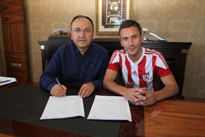 YENİ TRANSFERLER İMZA ATTI