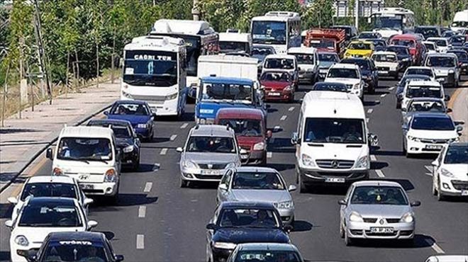 Sivas´ta 8 kişiye bir araç düşüyor