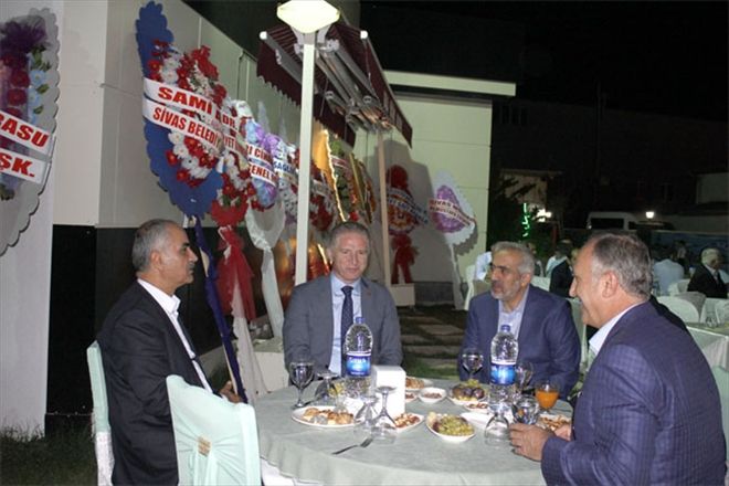 ÜNGÖR AİLESİNİN MUTLU GÜNÜ