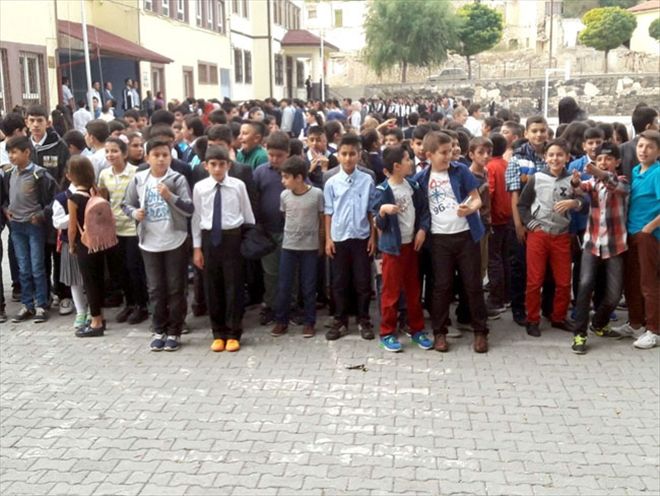 3 bin 680 öğrenci ders başı yaptı