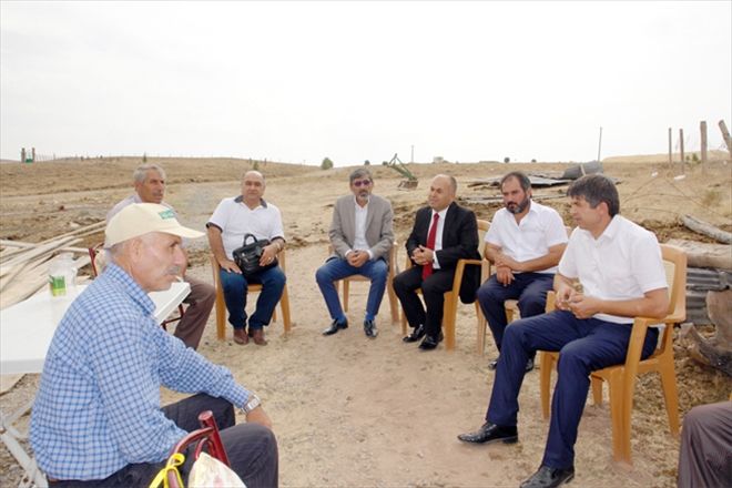 Samanlığı yanan çiftçiye geçmiş olsun ziyareti