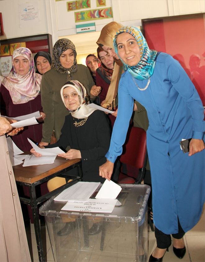İlçe Kadın Kolları Başkanı Çevik oldu