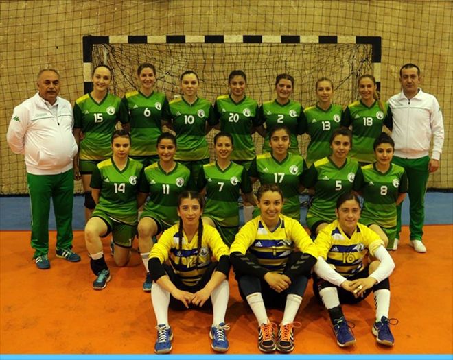 HENTBOL TAKIMI İLK GALİBİYETİNİ ALDI