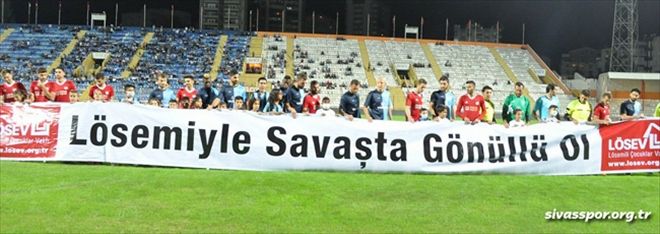 YİĞİDOLAR LÖSEV İÇİN SAHAYA ÇIKTI
