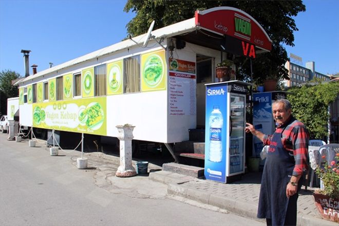 Vagonu kafeye çevirdi