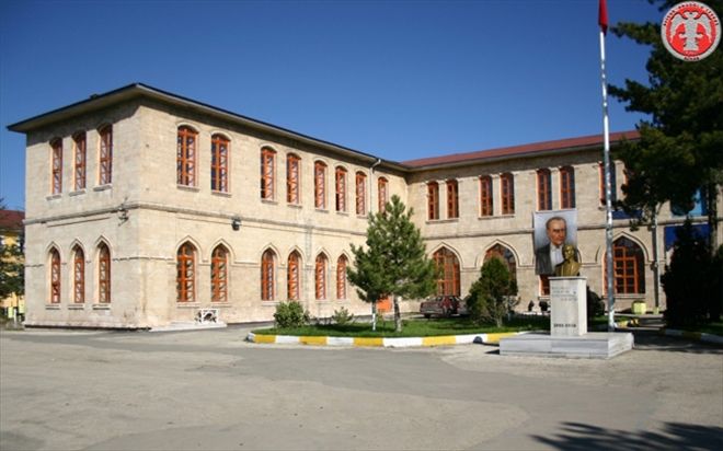 BİR SAHİPSİZ OKUL; SELÇUK ANADOLU LİSESİ