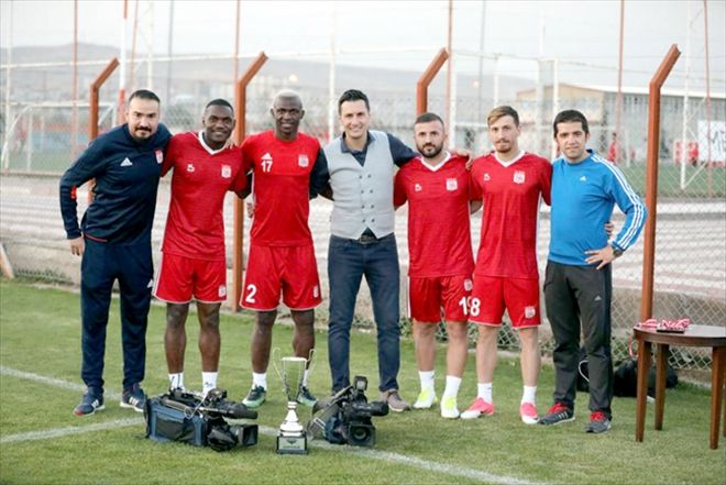 FUTBOLCULAR ´EN BÜYÜK BİZİZ´ DE YARIŞTI