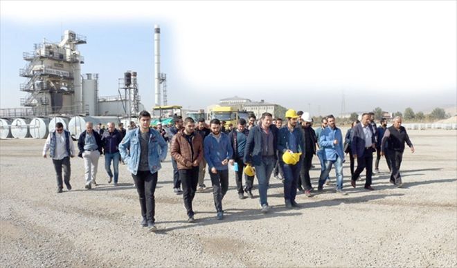Mühendis adayları asfalt plent tesisini gezdi