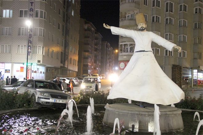 Semazene çarpmasına ramak kaldı
