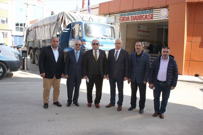 Hayat Ağacı´na bir kamyon kıyafet