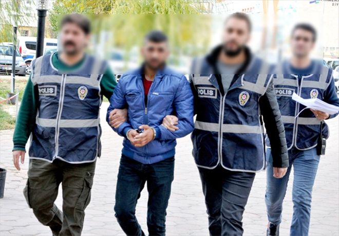 Hırsızlık zanlısı iki kişi tutuklandı