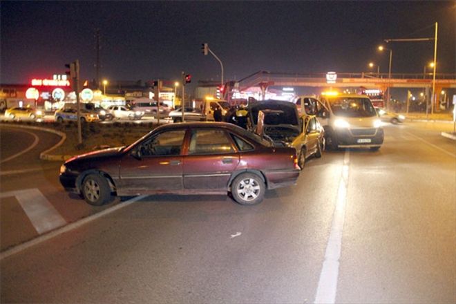 Zincirleme kazada 4 kişi yaralandı
