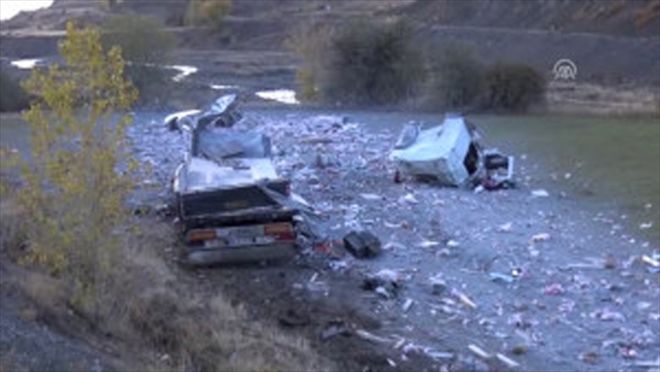 Freni boşalan tır 25 kilometre sonra devrildi