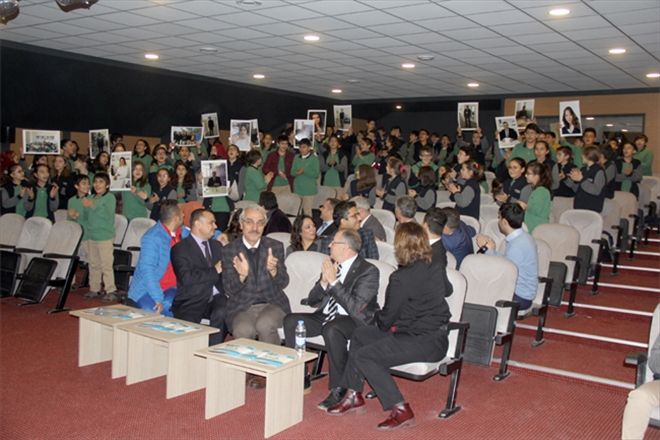 Öğrencilerden öğretmenlerini  duygulandıran sürpriz 