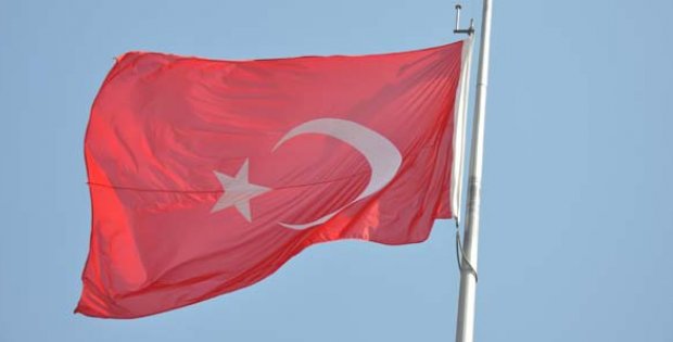 Bayrak Değiştirildi